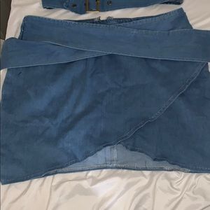 Cute 2 piece jean skirt set